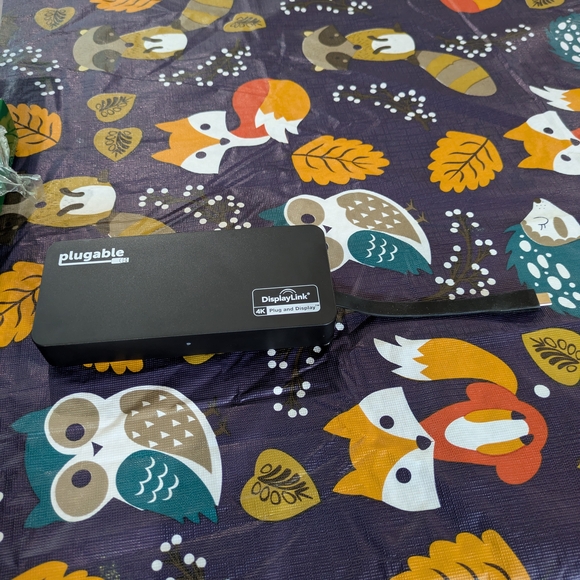 Plugable 4K DisplayLink Docking Station - Picture 2 of 4